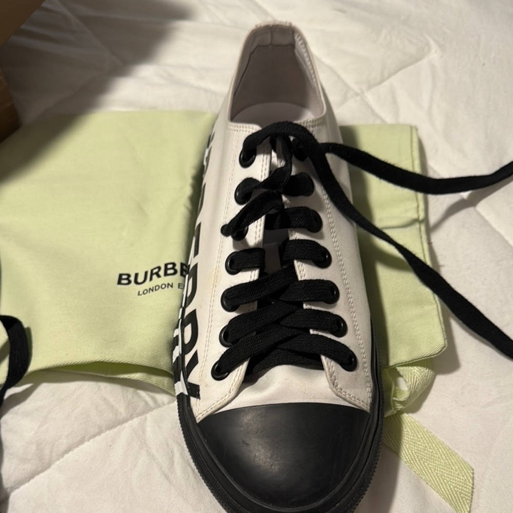 Burberry Larkhall Optic White Low Top Sneakers - Picture 5 of 7